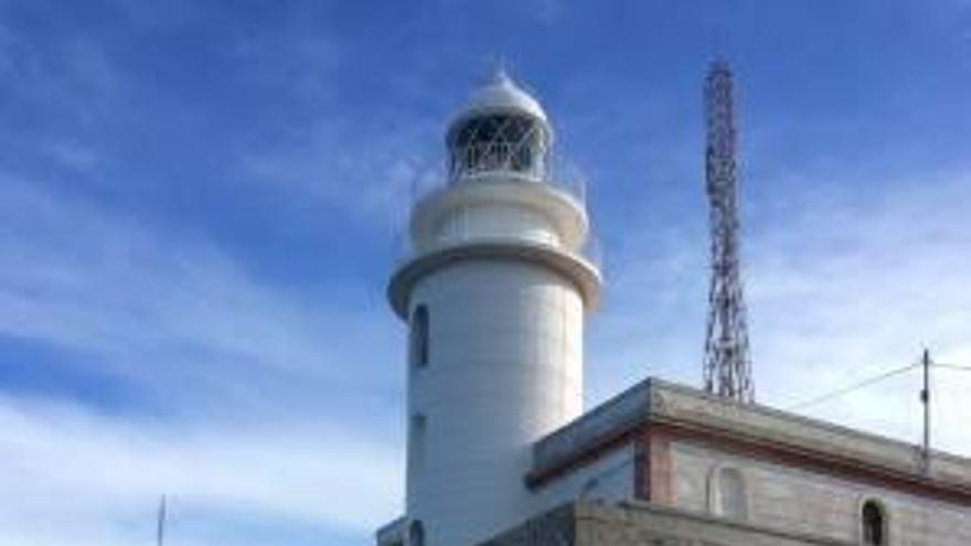 El faro del cabo de Sant Antoni, en una imagen tomada ayer.