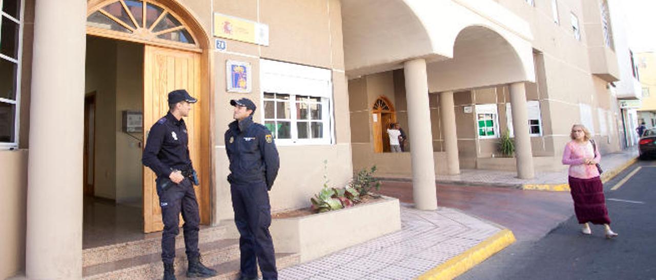 El Cabildo exige a Interior la comisaría y un nuevo cuartel de la Guardia Civil