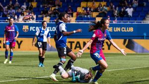 Bruna Vilamala of FC Barcelona Femeni celebrates a goal during the Liga Iberdrola match between FC Barcelona Femeni and Deportivo Alaves Femenino at Johan Cruyff Stadium on October 02, 2021 in Sant Joan Despi, Barcelona, Spain.