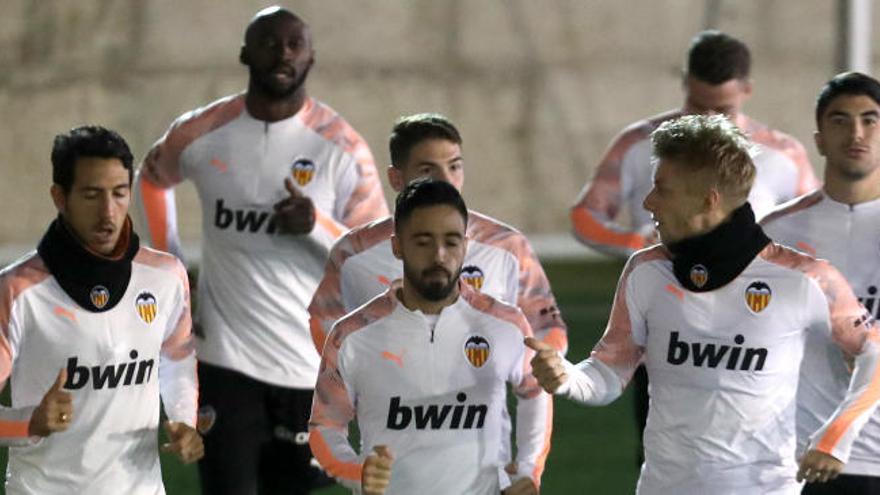 El Valencia CF prepara el Derbi.