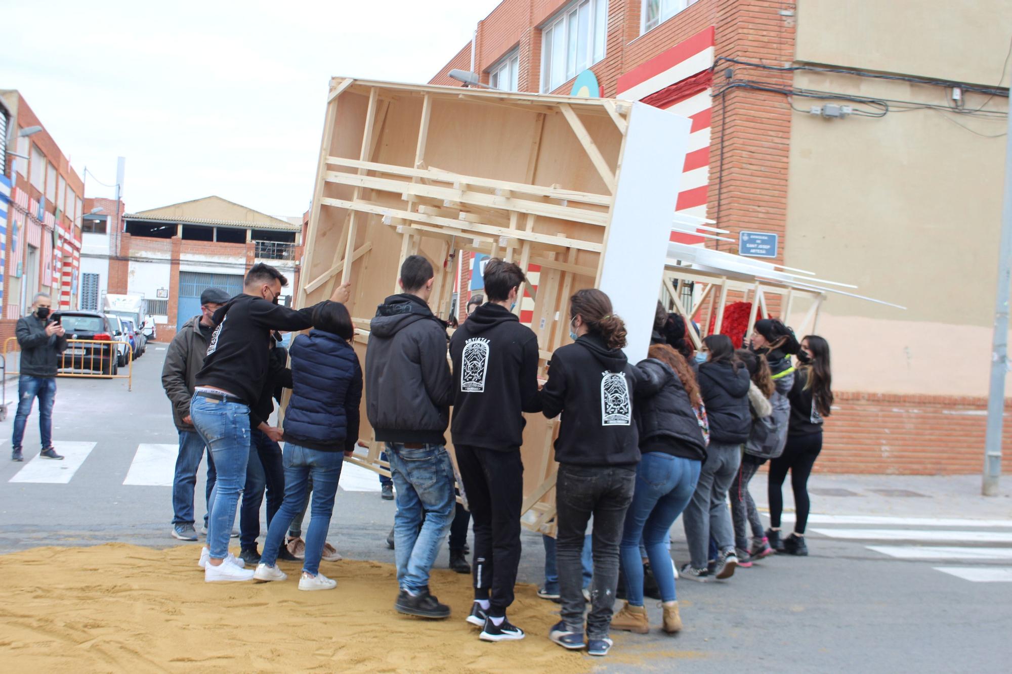 La última falla del año: el Pí de Nadal de los aspirantes a artista fallero