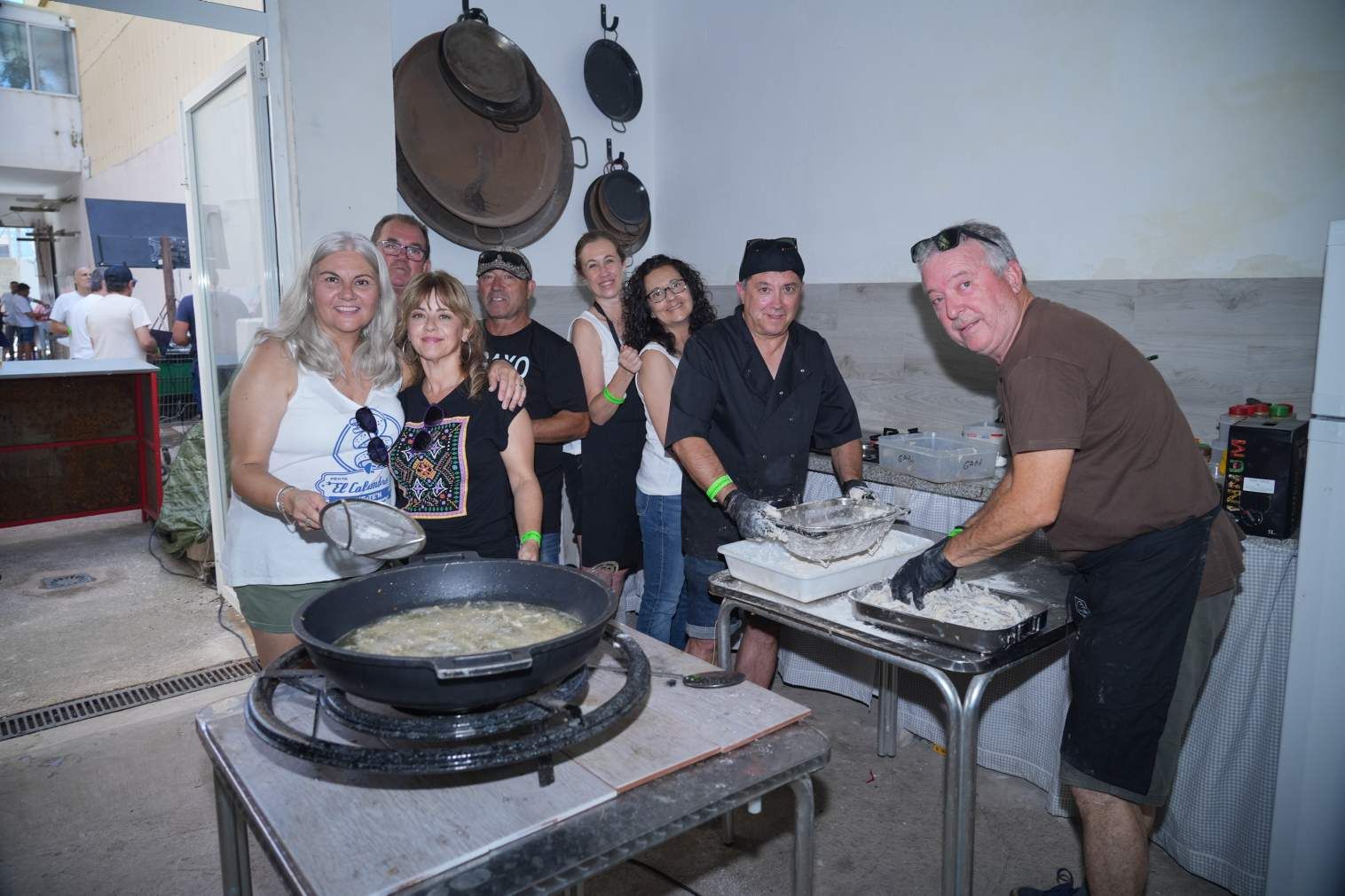 El Grau da inicio a las fiestas de Sant Pere con pólvora, bous y música