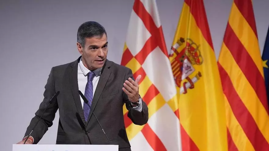 Sánchez pide a las autonomías aplicar la ley de vivienda para priorizar su uso residencial frente al turístico
