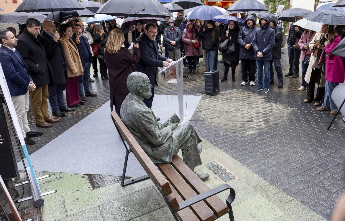 Einweihung der Skulptur von Josep Maria Llompart in Palma.