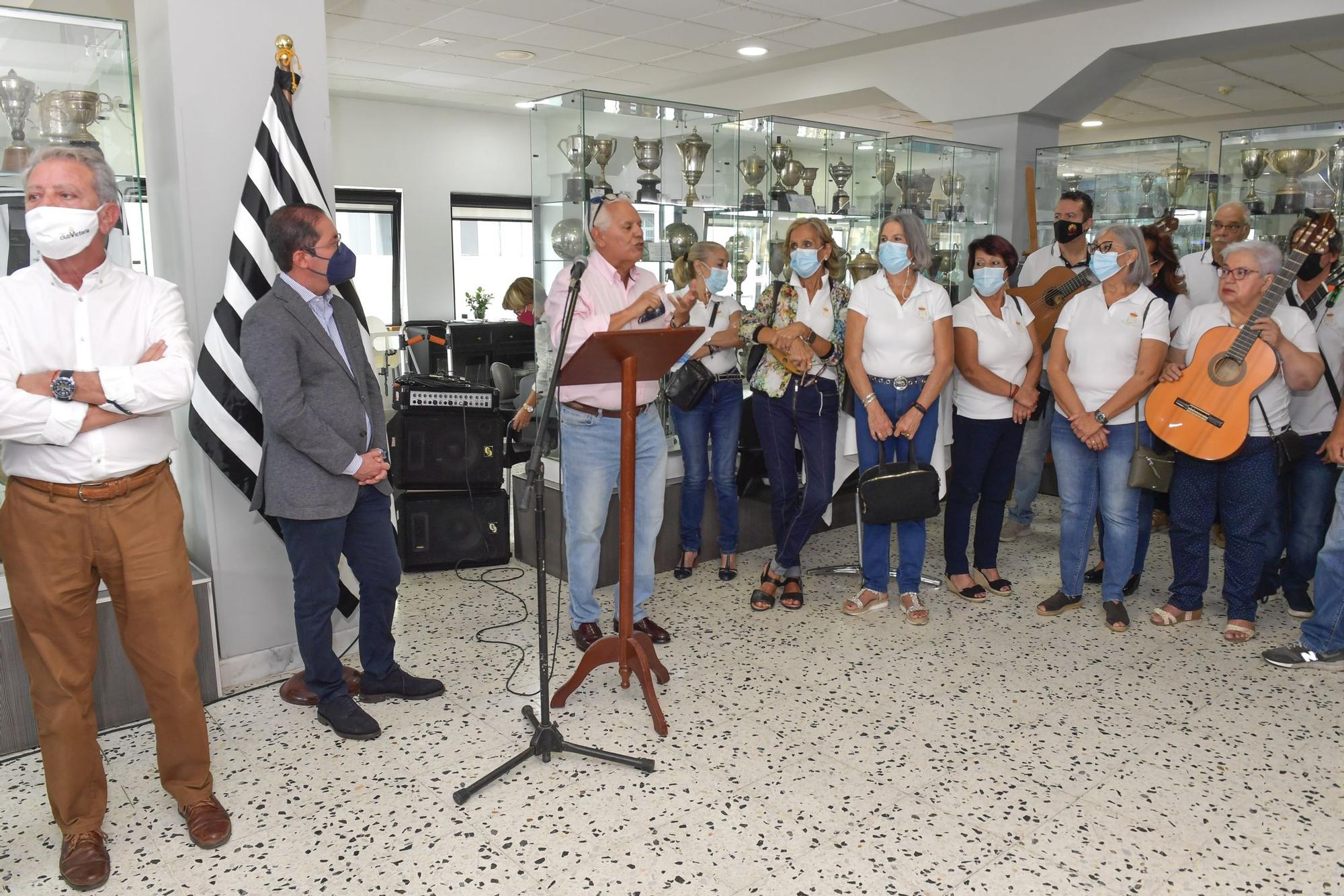 Inauguración en el Club Victoria de la exposición dedicada a José Padrón 'El Sueco'