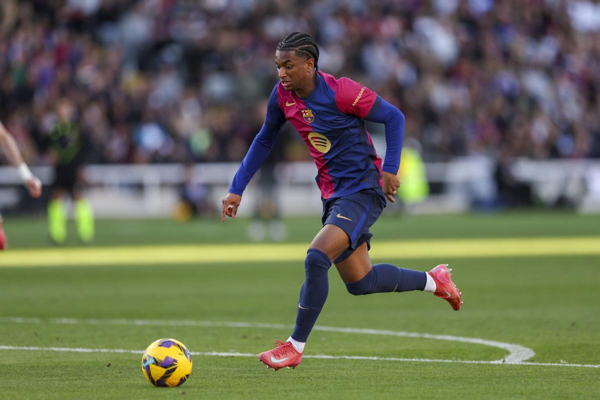 Alejandro Balde contra el Girona en La Liga