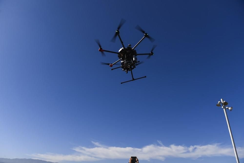 Las Canteras, a vista de dron.