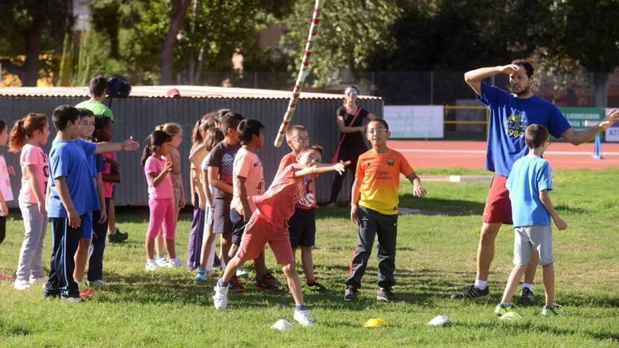 El atletismo se cuela en el colegio