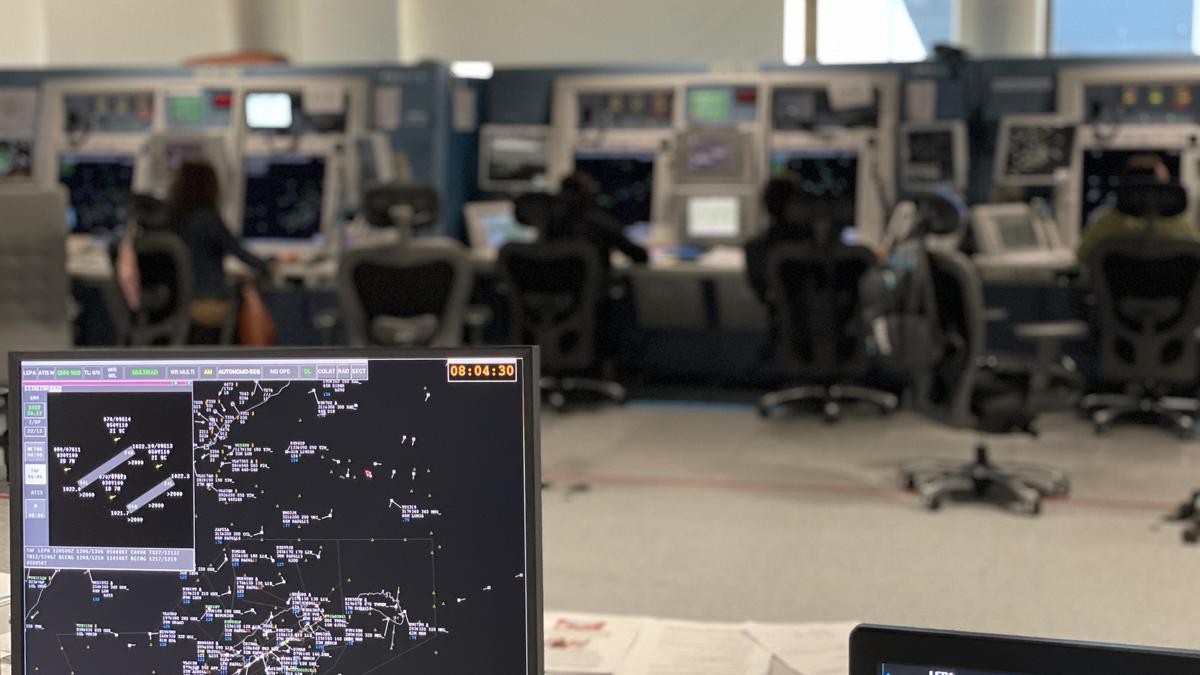 Sala del Centro de Control de Enaire de Palma.