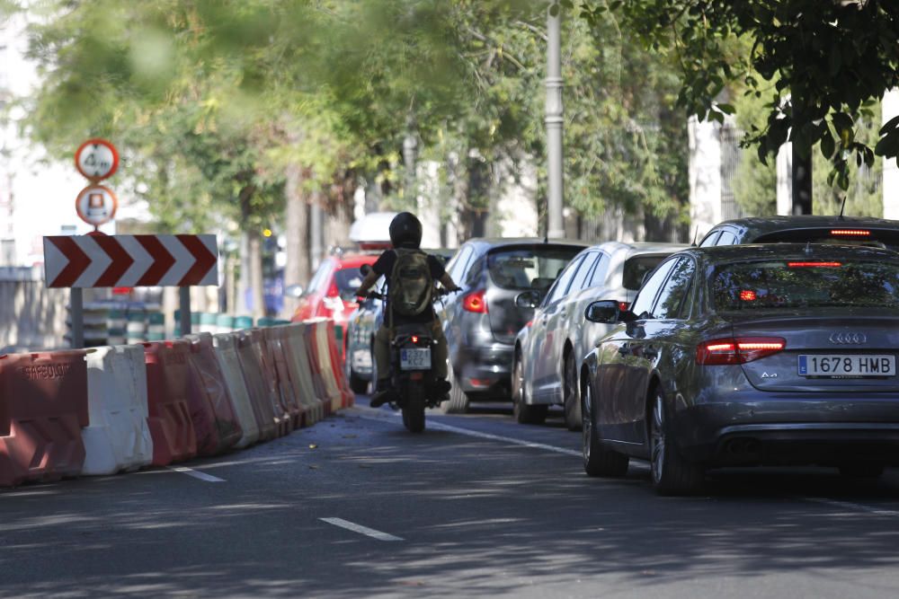 Atasco de tráfico en València por las obras en Blanquerías