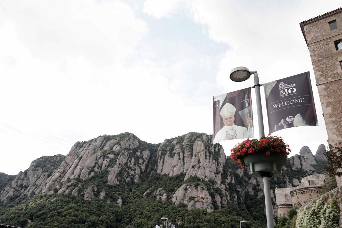 Preparatius a Montserrat per a la visita del Papa Lleó XIV