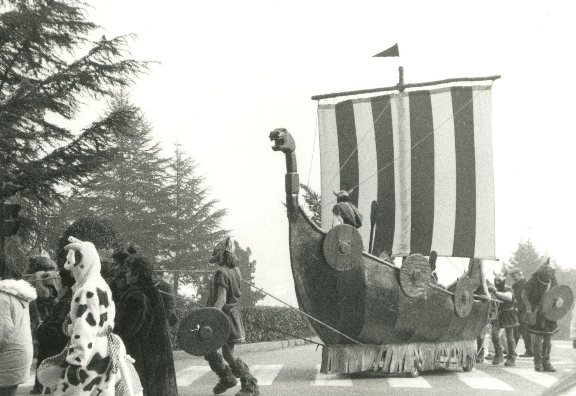 GALERÍA | Revive los carnavales de Zamora en los 90