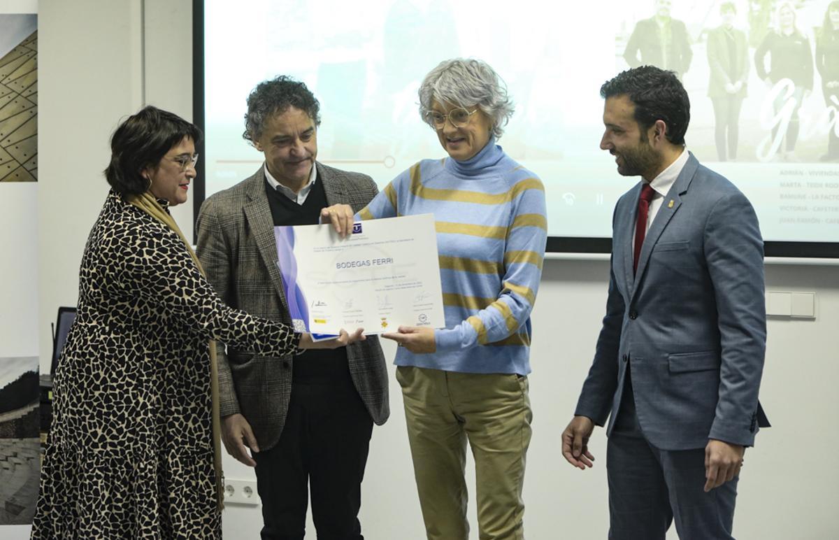 Sagunt reconoce el trabajo de las empresas que crean el entorno necesario para un turismo de calidad