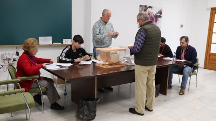 Imagen de la votación celebrada el pasado año 2019 con motivo de las elecciones municipales en Don Benito.