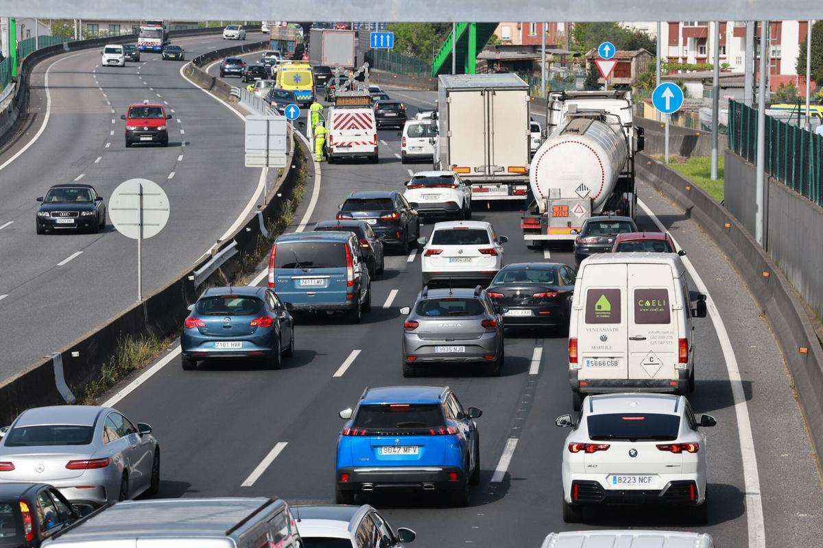 Imagen del accidente en la Autopista do Atlántico, a la altura de Chapela (Redondela).