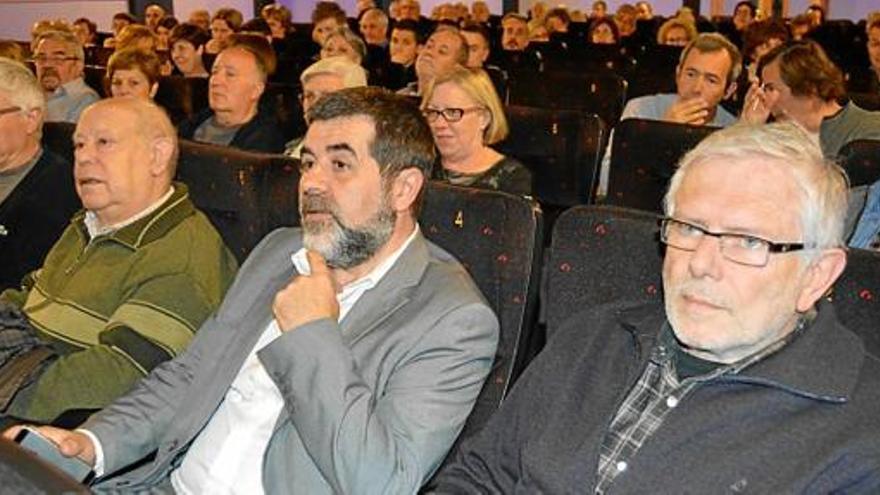 Jordi Sànchez amb Manel Escobet abans de la xerrada, ahir, a Berga