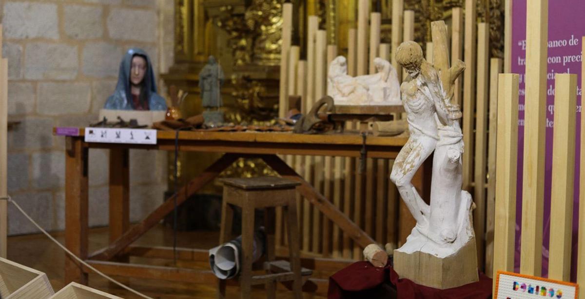 Elementos del taller del escultor Ricardo Flecha.  | ALBA PRIETO