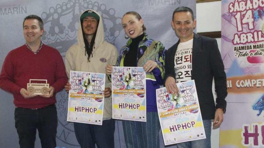 Presentación de la Marín Hiphop Weekend con los organizadores y el concejal de Deportes. // S.A.