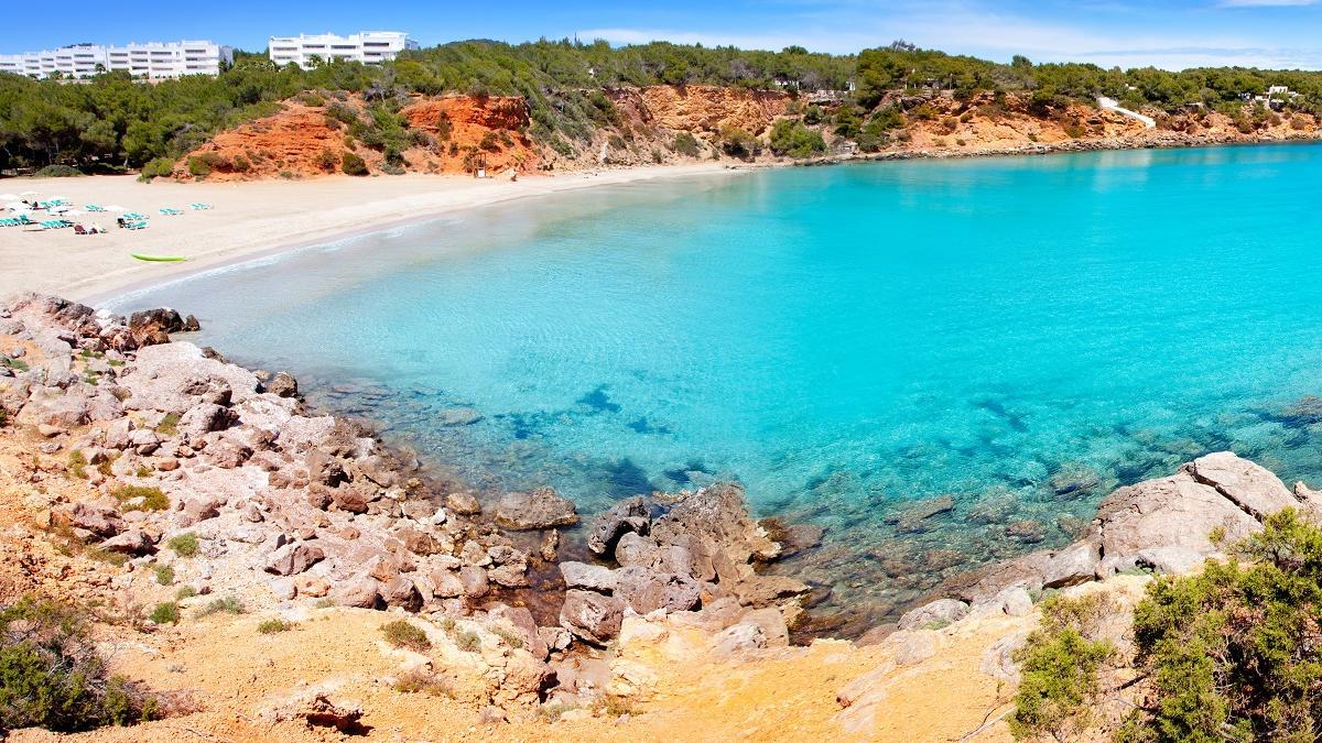 La costa de Santa Eulària también se podrá recorrer con las rutas de senderismo y cicloturismo del Ayuntamiento de Eivissa.