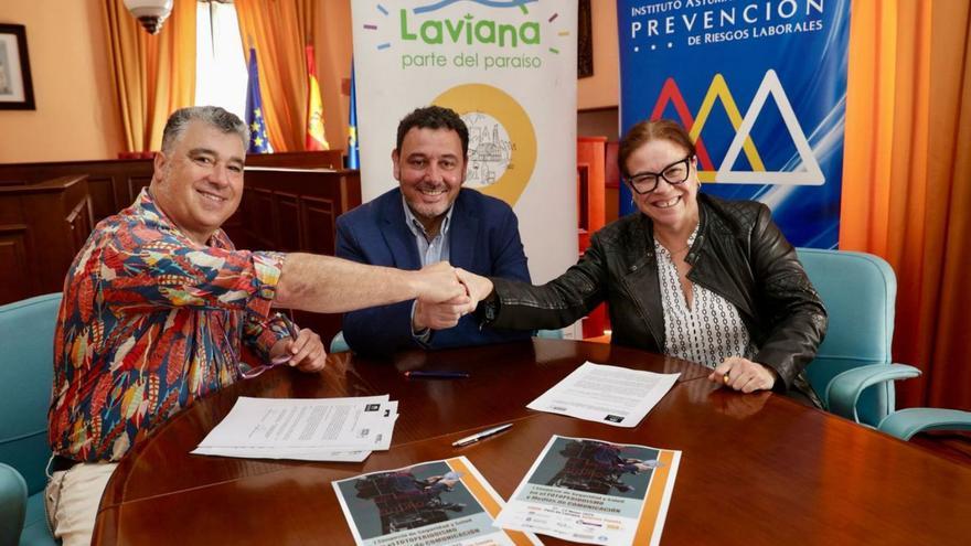 Por la izquierda, Fernando Rodríguez, Julio García y Miryam Hernández. | LNE