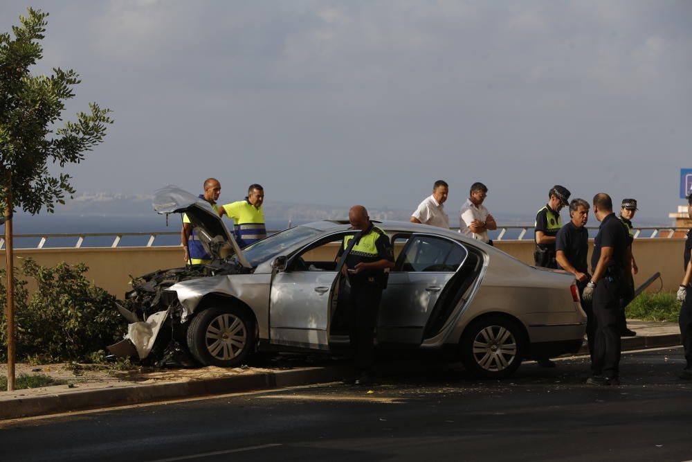 Accidente de tráfico en la avenida de Villajoyosa de Alicante