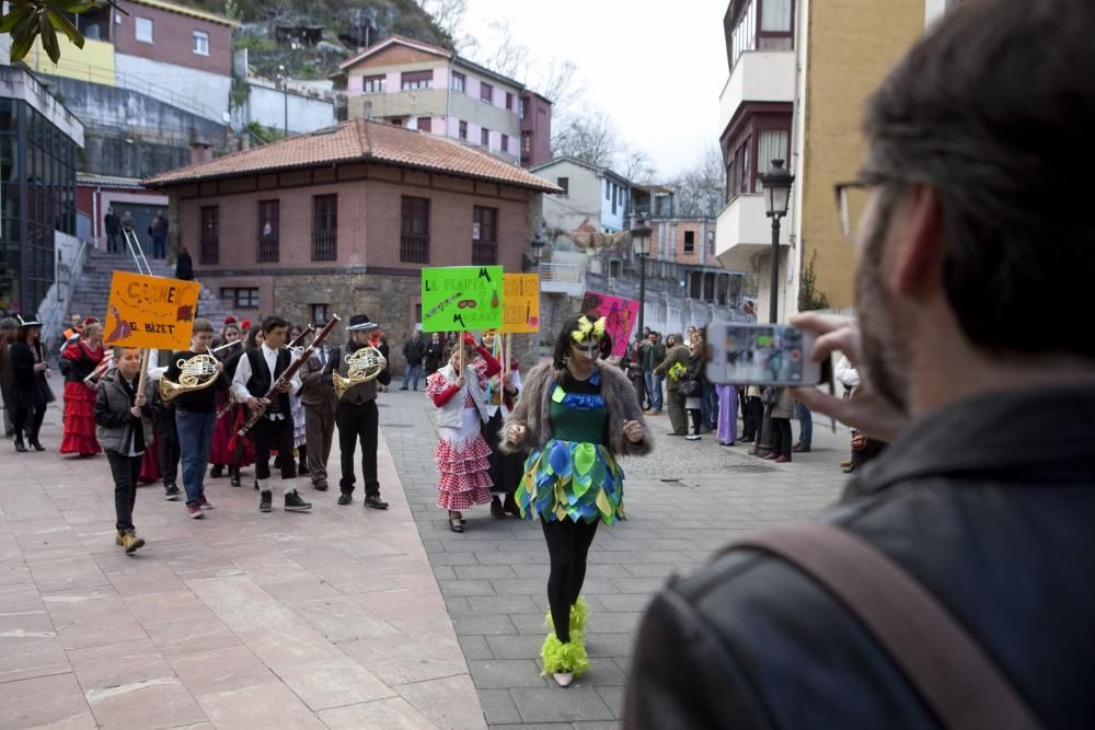 Desfile de Carnaval del Conservatorio de Música Valle del Nalón en Sama, Langreo