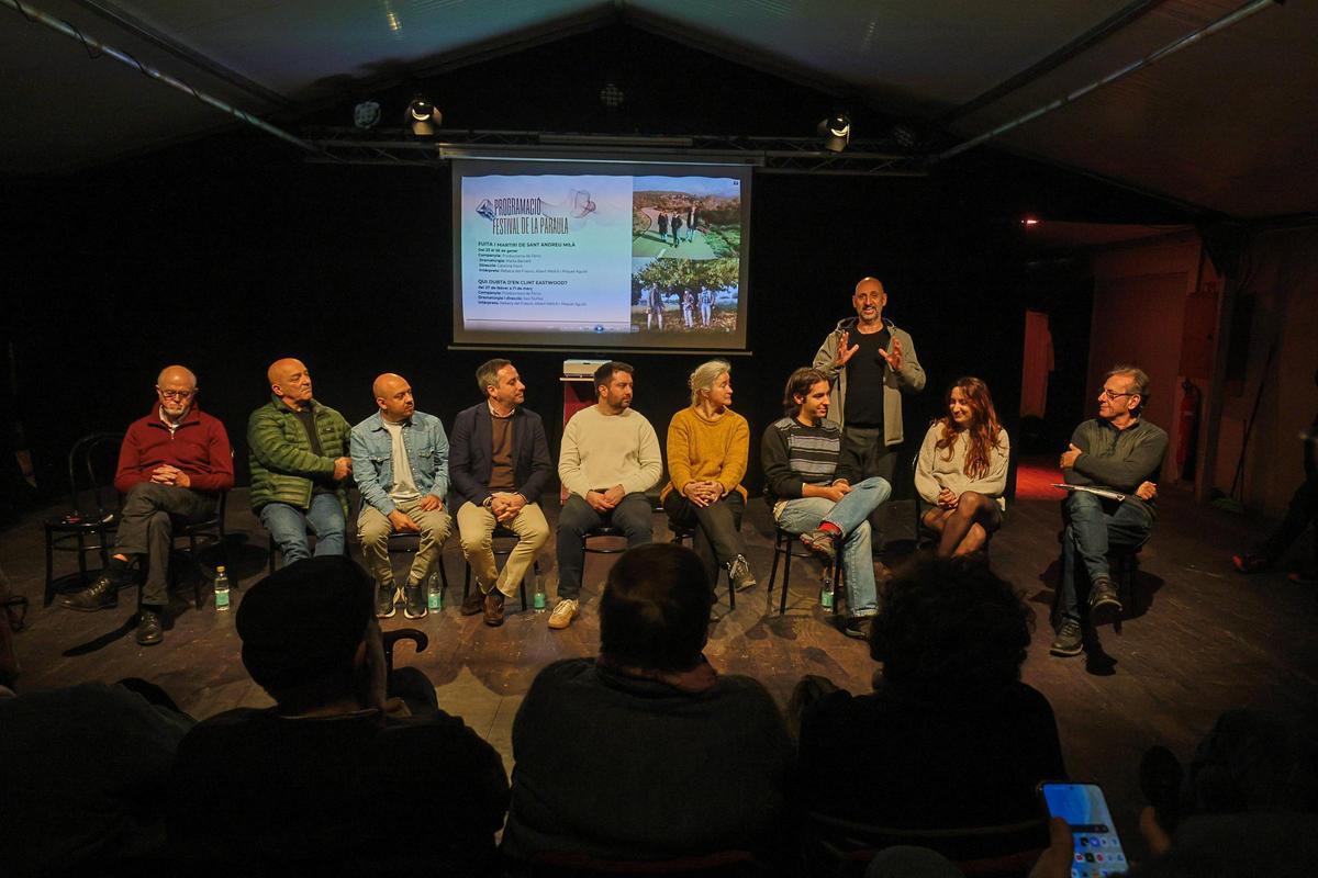 Presentación de la nueva programación en la carpa del Teatre del Mar.