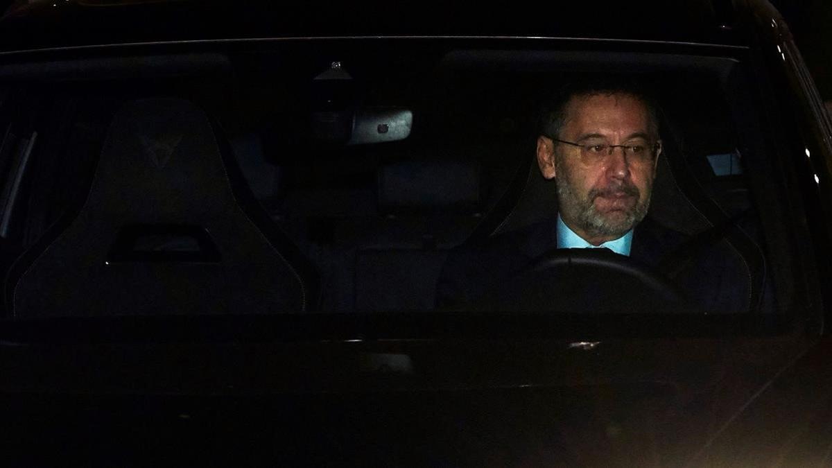 Bartomeu, ayer, a su llegada al Camp Nou para la reunión extraordinaria de la junta.