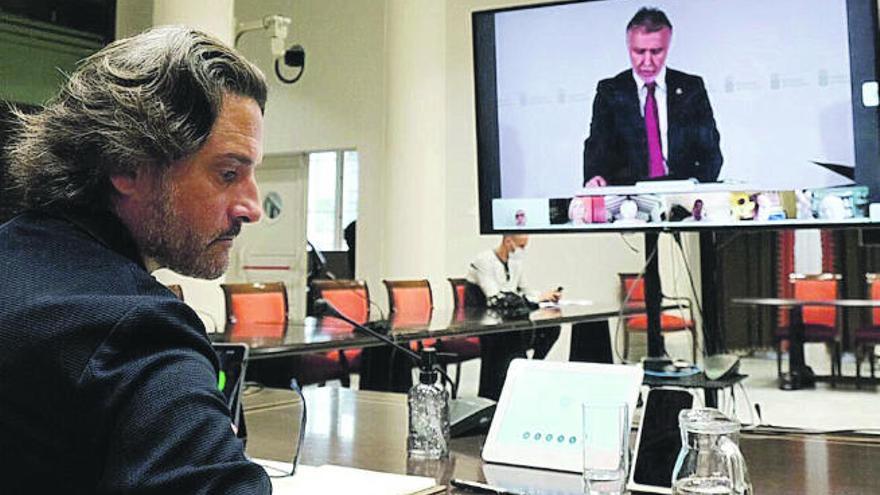 El presidente del Parlamento canario, ayer durante la comparecencia virtual del presidente del Gobierno.