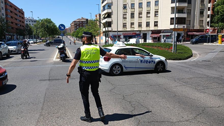 Apagón en Córdoba: el alcalde llama a la tranquilidad y pide no coger el coche