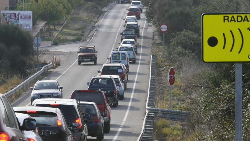 Una señal alerta de la presencia de un radar.