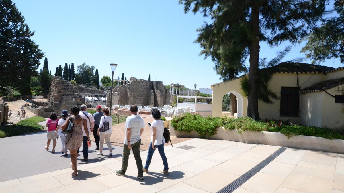 La vivienda se sitúa en la zona donde ahora se ubica la entrada al conjunto monumental.