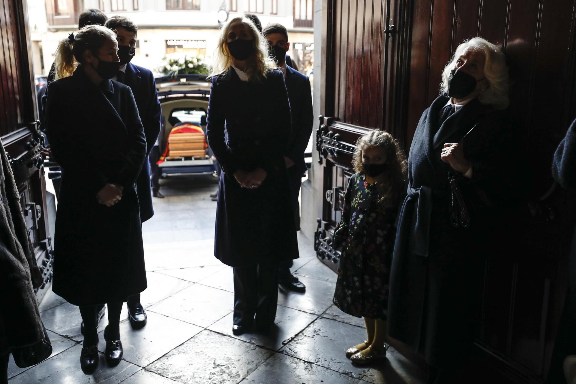 Oviedo despide al banquero Ignacio Herrero Álvarez en un emotivo funeral