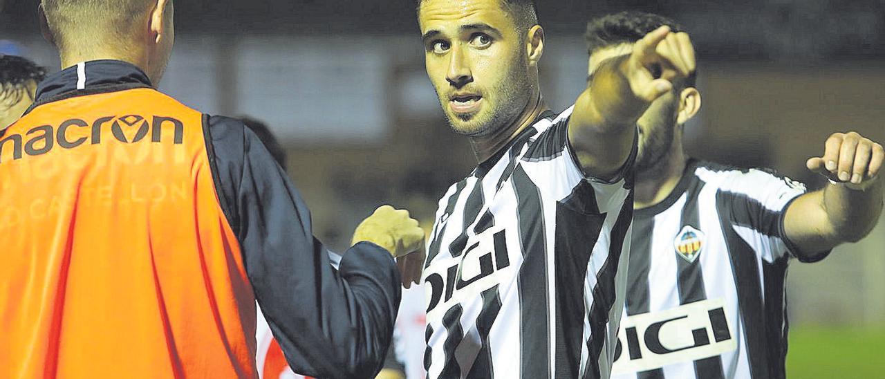 David Cubillas celebrando el gol de la victoria ante el San Fernando (1-2), en la novena jornada de Primera RFEF