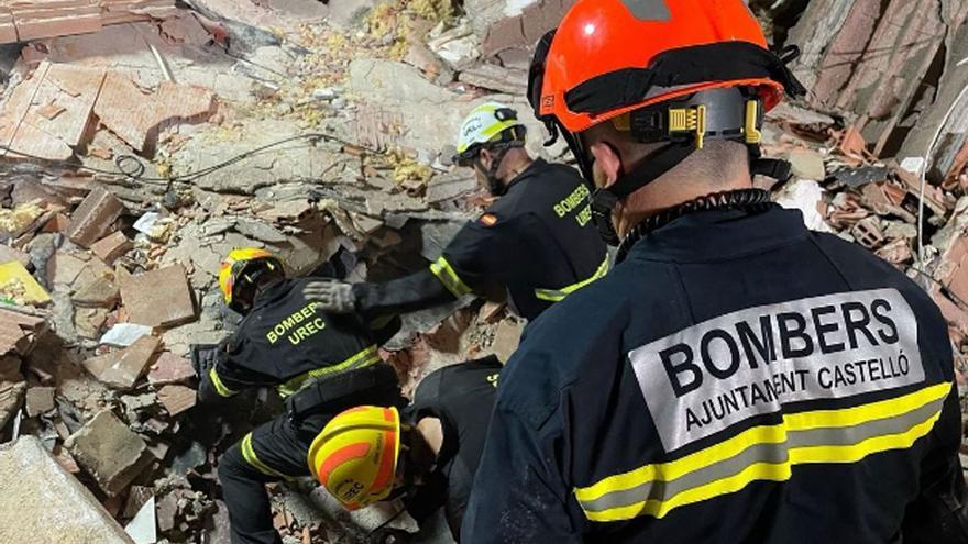 Encuentran el cuerpo de un menor en los escombros del edificio derrumbado en Peñíscola