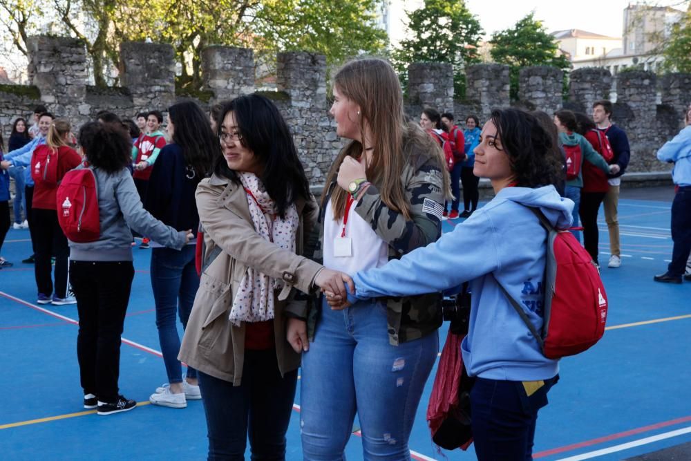 Jornada de puertas abiertas y juegos en el colegio Santo Ángel por la beatificación del fundador de la congregación.