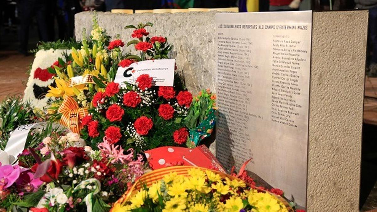 Monolito en memoria de los sabadellenses víctimas del nazismo y deportados a los campos de concentración nazis