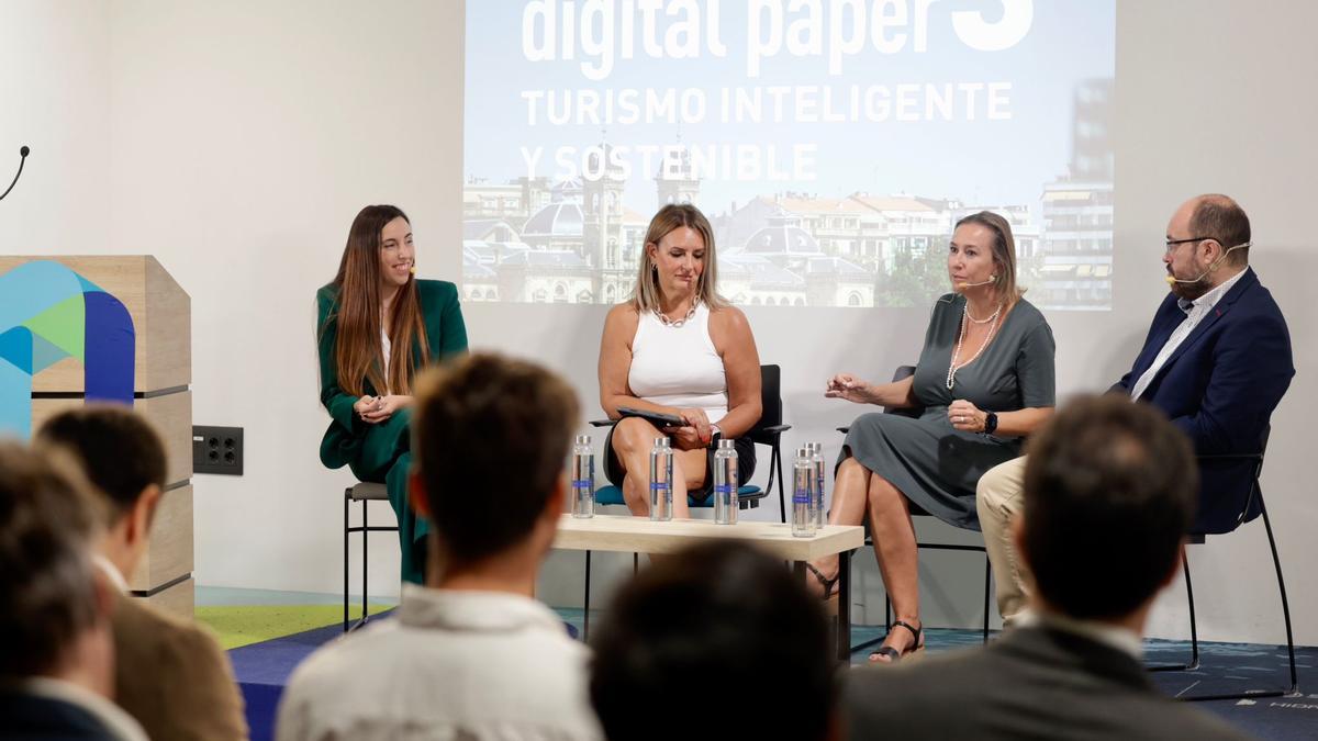 La mesa redonda celebrada en Dinapsis Benidorm.