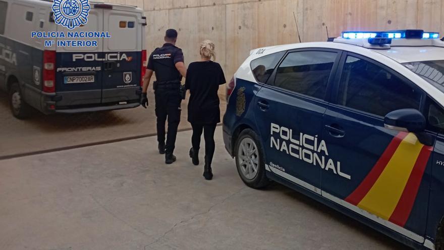 Los cuatro detenidos en Ibiza por robar un reloj de lujo con violencia pertenecían a un grupo criminal