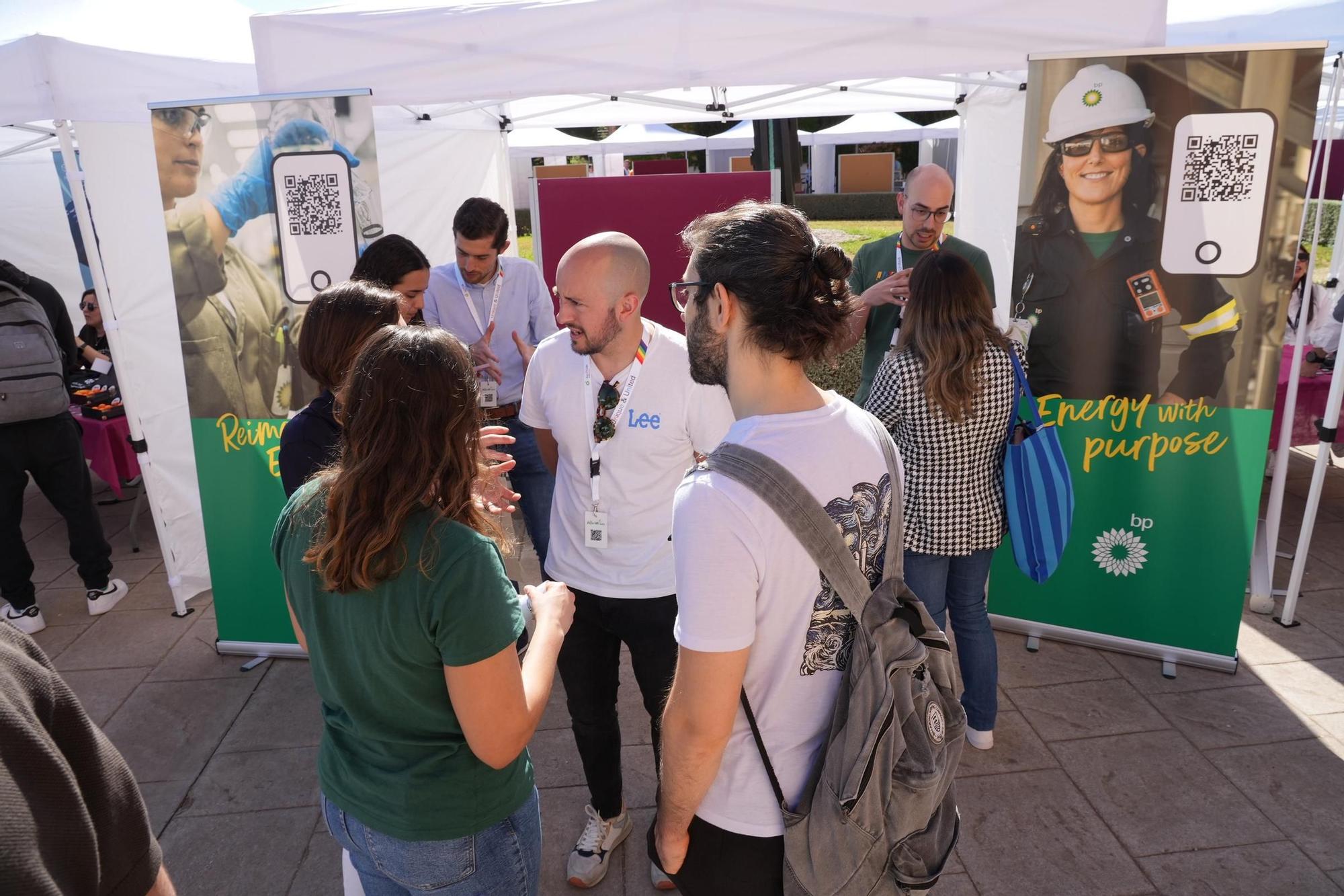 Más de mil universitarios aspiran a un empleo en la industria 5.0 de Castellón. Así ha sido la Feria de Empresas de la UJI.