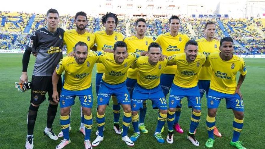 Alineación titular de la UD, antes de la disputa del duelo ante el Espanyol.