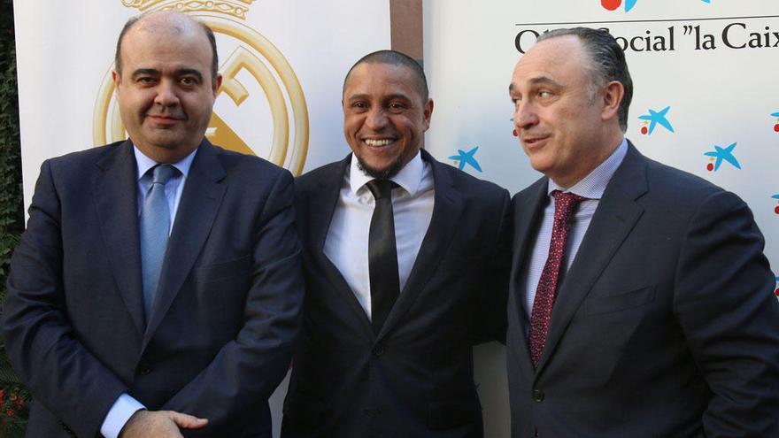 Roberto Carlos presenta los proyectos de la Fundación Real Madrid con &#039;la Caixa&#039;