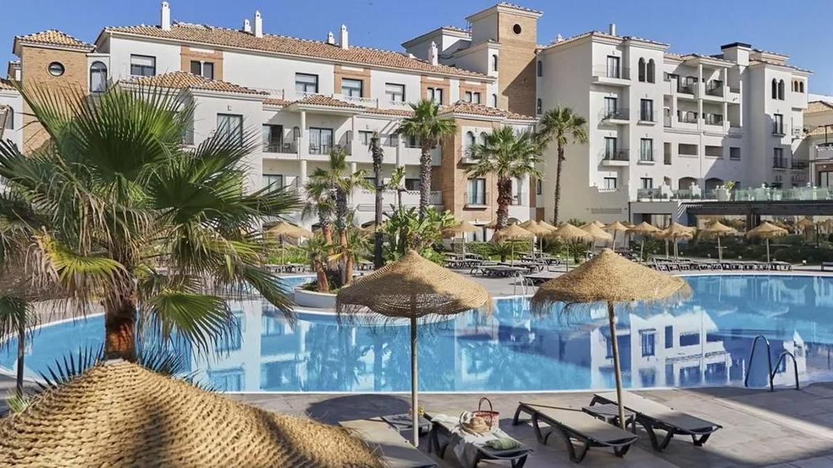 Vista desde la piscina del hotel Punta Umbría Mar.