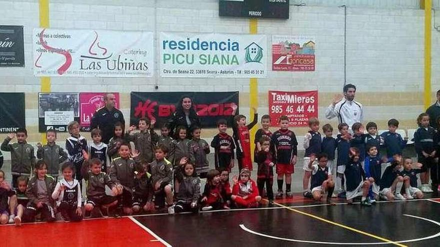 La Liga baby basket se juega en Mieres