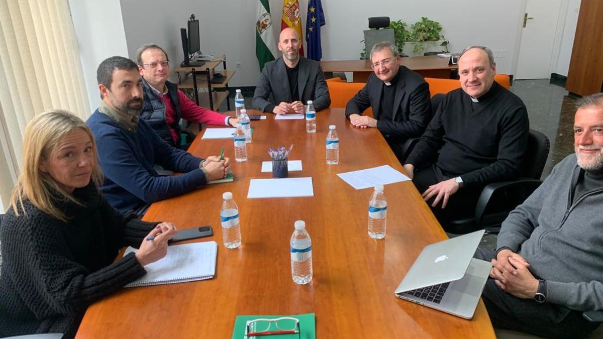 Reunión entre representanes de Cultura y del Cabildo.