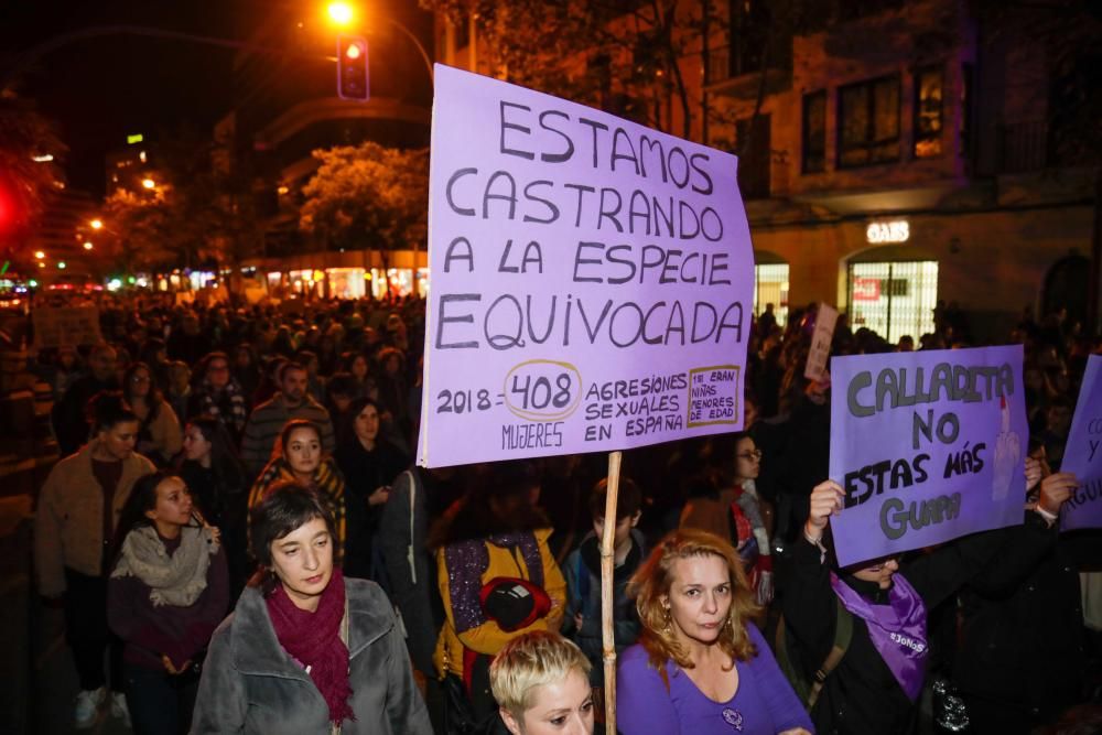 25-N: Demo gegen Gewalt an Frauen auf Mallorca