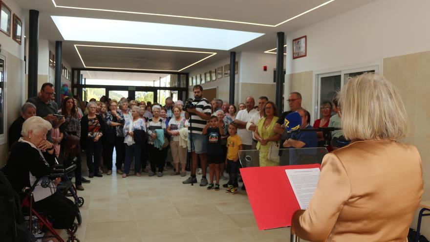 Castellnovo inaugura su nuevo y demandado aulario