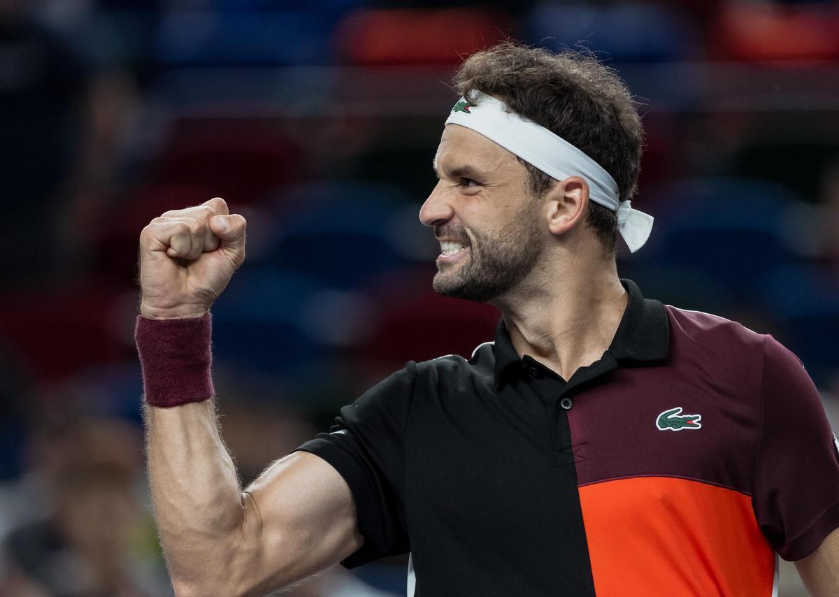 Grigor Dimitrov celebra su victoria ante Carlos Alcaraz en Shanghai