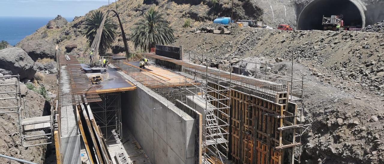 Obras de perforación de los túneles de la nueva carretera de La Aldea.