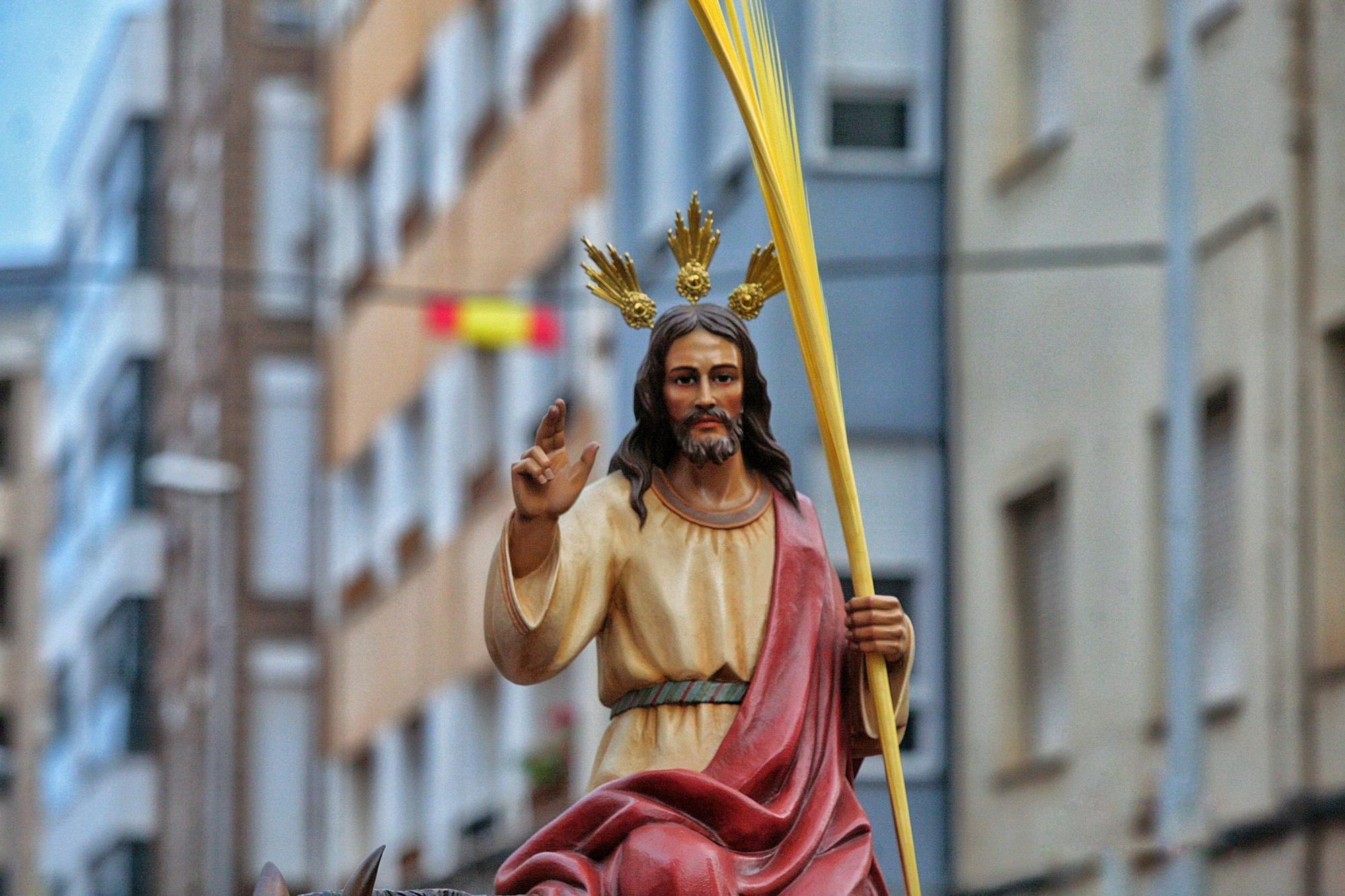 Las imágenes de la procesión infantil y juvenil de la Semana Santa de Vila-real